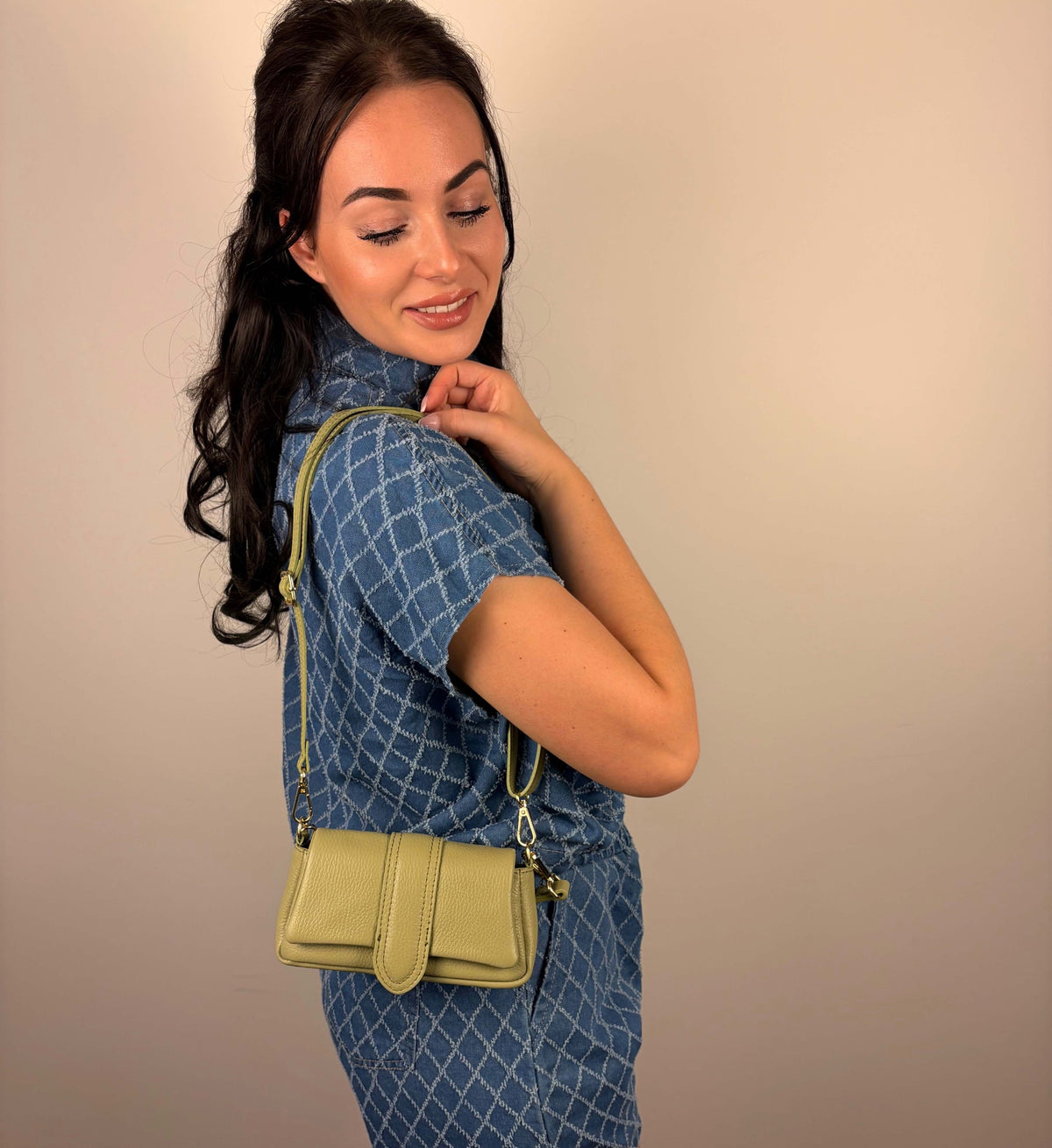 Livia leather bag