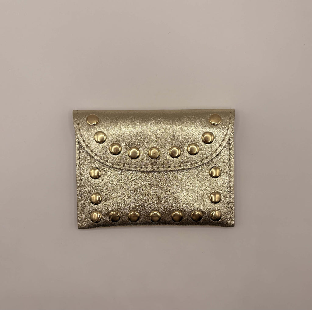 Beursje studs goud leer